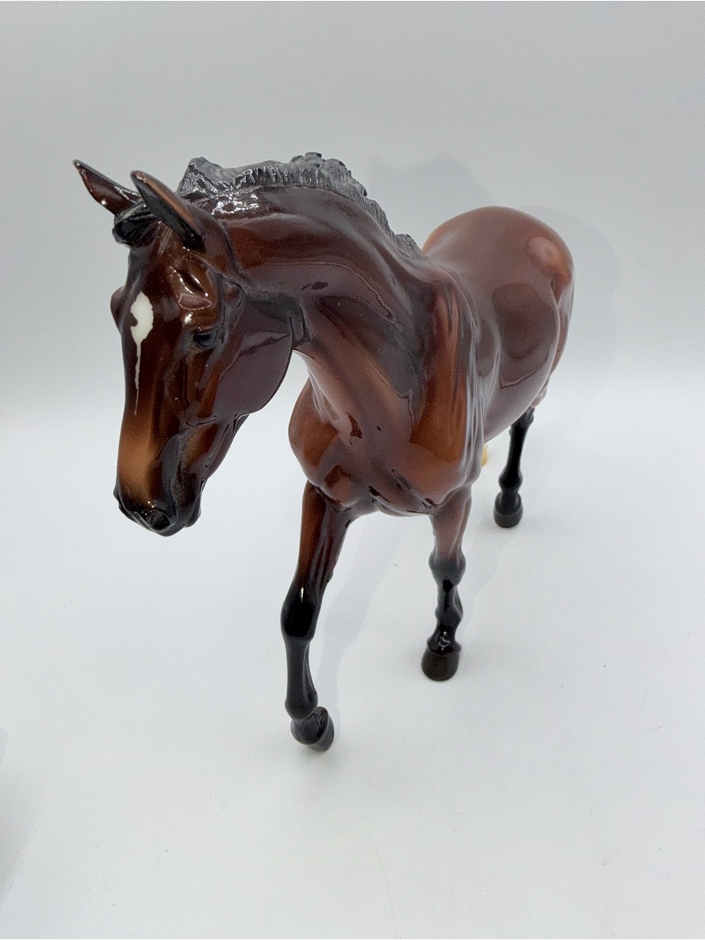 Breyer GG Valentine Horse - Glossy - Picture 7 of 10